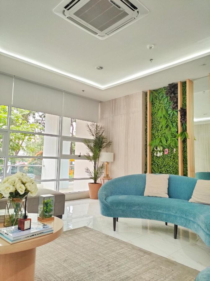 Quince Studio W/ Balcony Orochi Staycation Ph At Loop Tower Cdo Cagayan de Oro Eksteriør billede